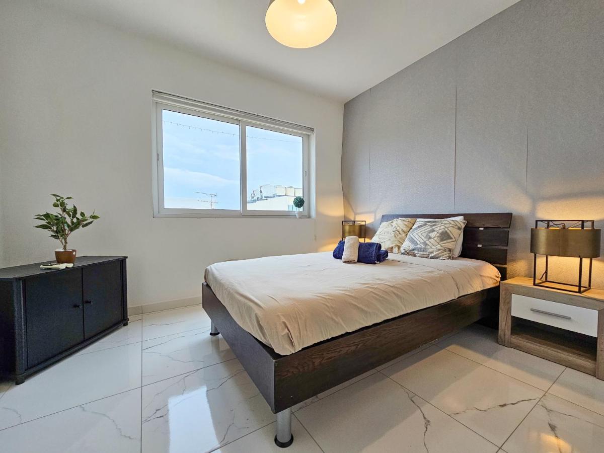 Mive Luxury Sea View Penthouse Apartment Gzira Luaran gambar